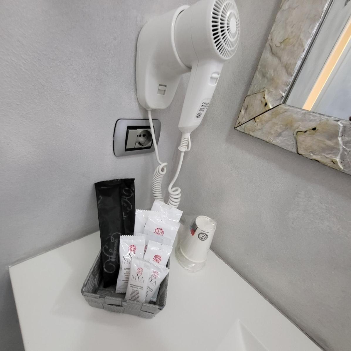 Illuvia 2 Affitta Camere Cornaredo Exterior photo